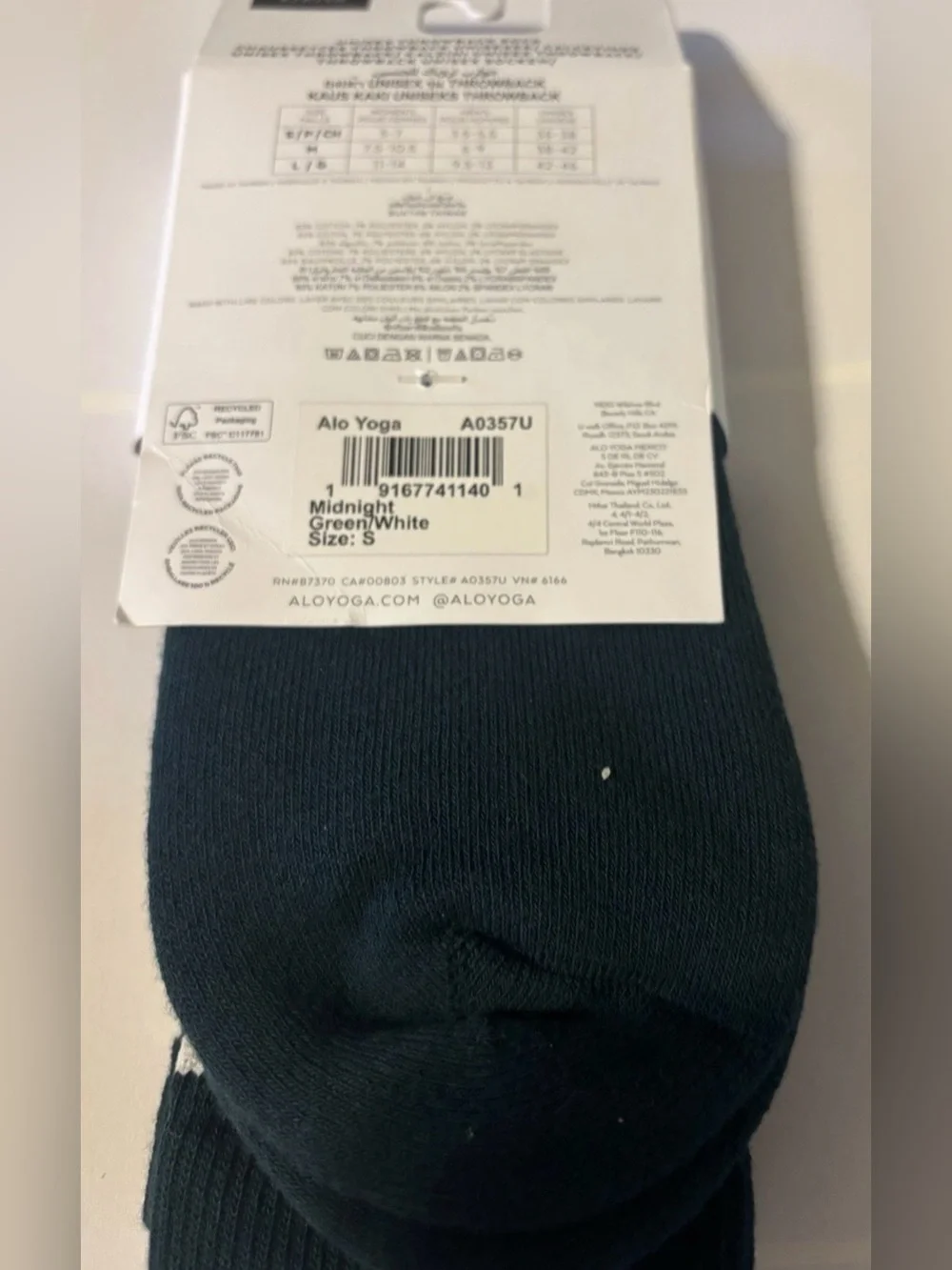 NWT Alo Yoga Unisex  Throwback Sock  Midnight Green / White S